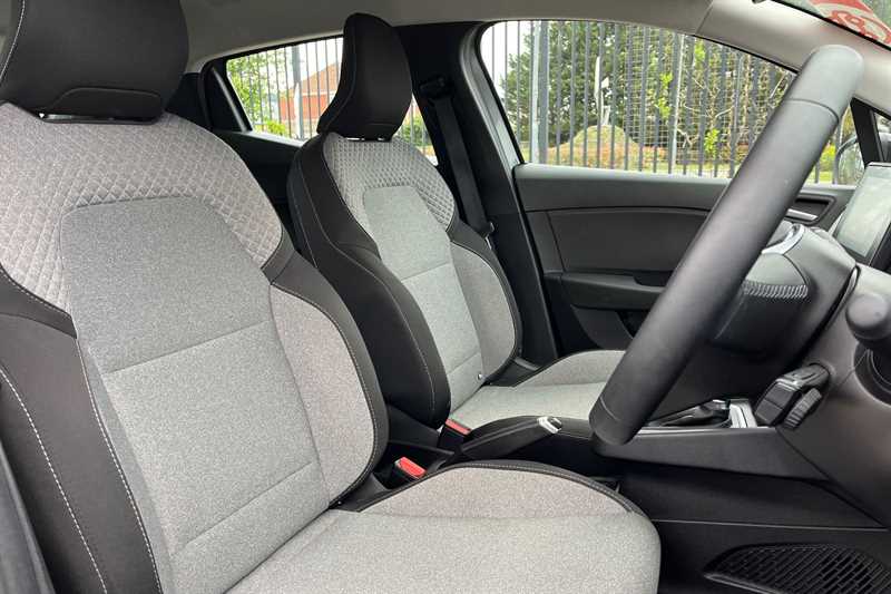 Used Renault Clio 2023 for sale - 77929635: Photo 23