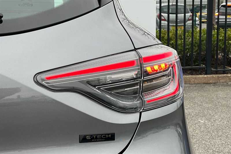 Used Renault Clio 2023 for sale - 77929635: Photo 32