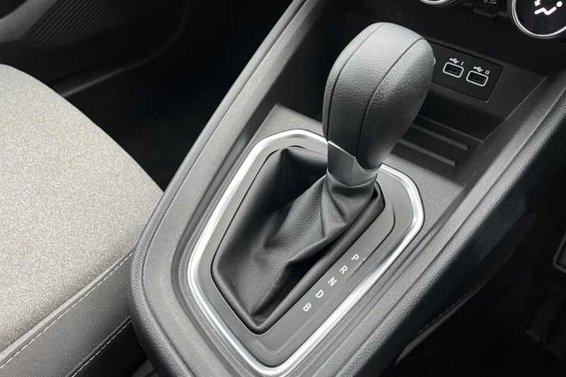 Used Renault Clio 2023 for sale - 77929635: Photo 40