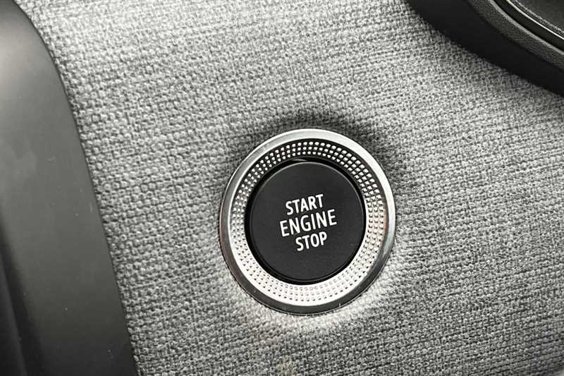 Used Renault Clio 2023 for sale - 77929635: Photo 41