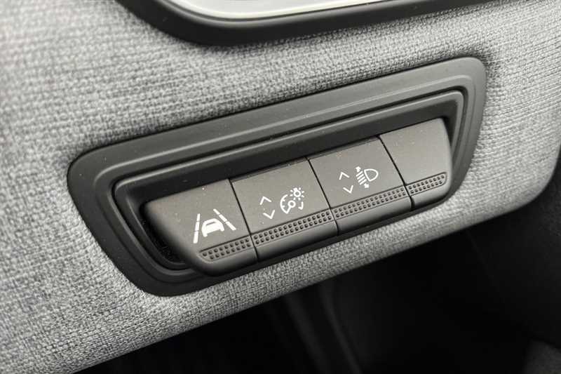 Used Renault Clio 2023 for sale - 77929635: Photo 44