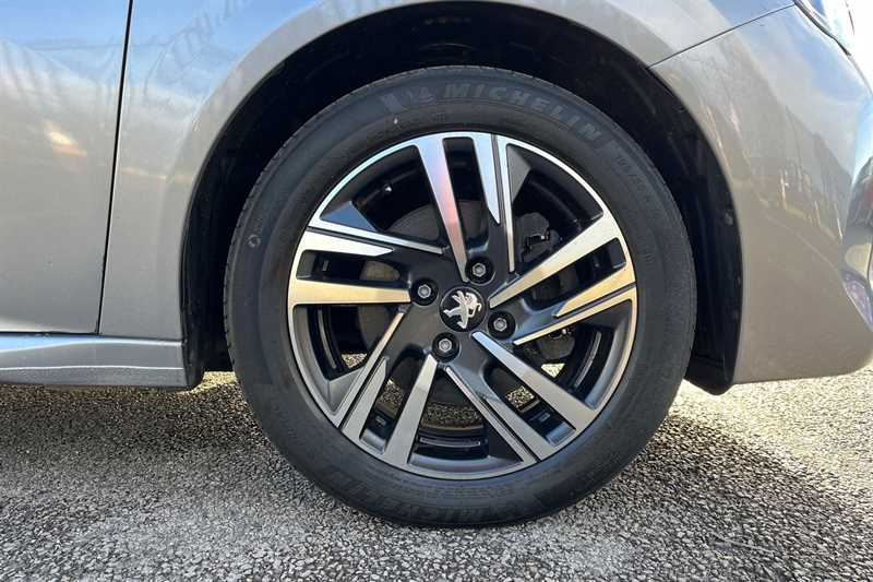 Used Peugeot 208 2023 for sale - 77773511: Photo 11