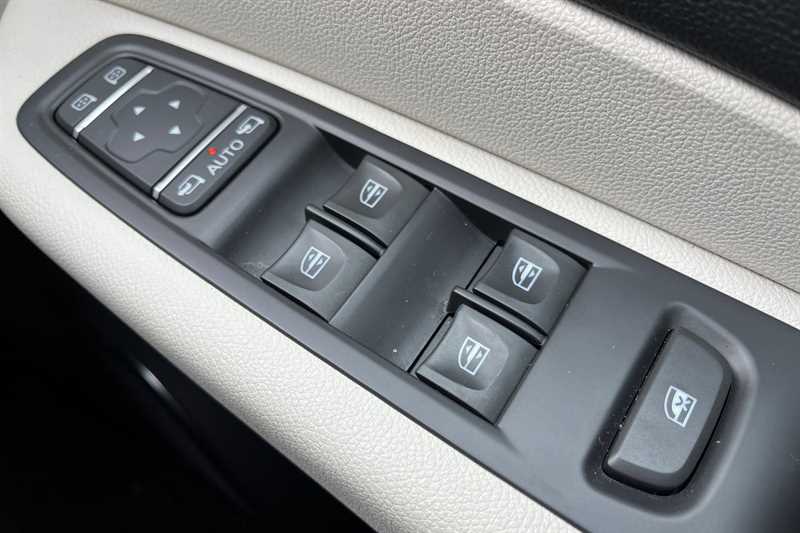 Used Renault Captur 2019 for sale - 76530584: Photo 16