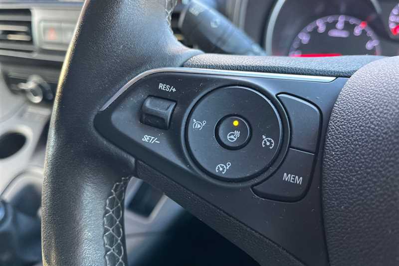 Used Vauxhall Combo Life 2022 for sale - 76636124: Photo 40