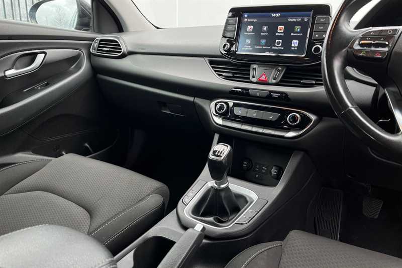 Used Hyundai i30 2017 for sale - 77914807: Photo 14