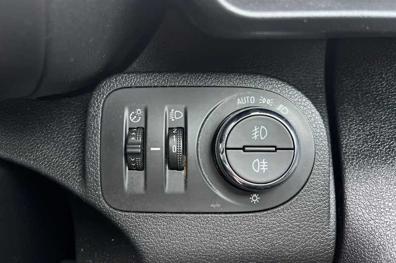 Used Vauxhall Combo Life 2020 for sale - 76463249: Photo 39