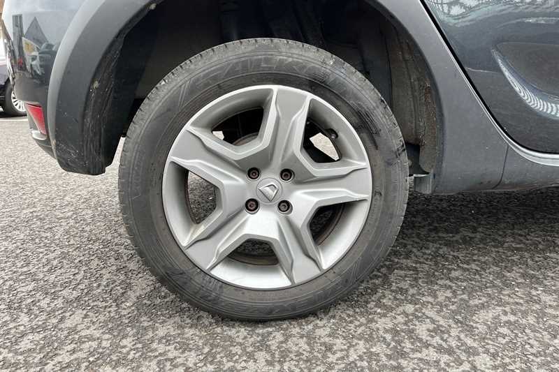 Used Dacia Sandero Stepway 2017 for sale - 76524916: Photo 11