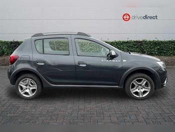 Used Dacia Sandero Stepway 2017 for sale - 76524916: Photo