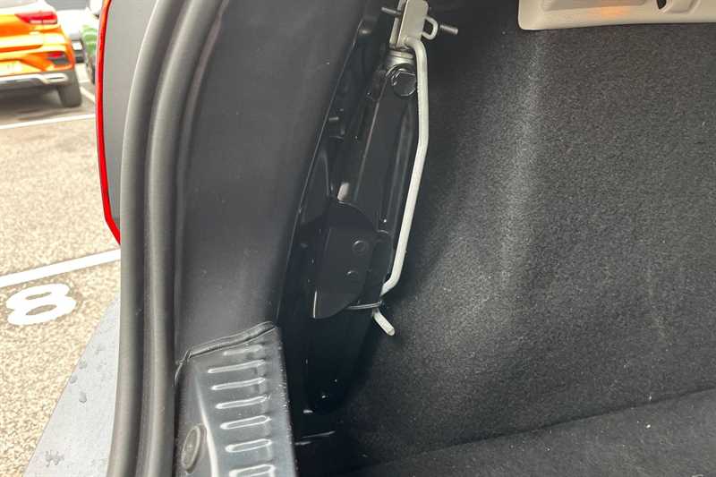 Used Dacia Sandero Stepway 2017 for sale - 76524916: Photo 44