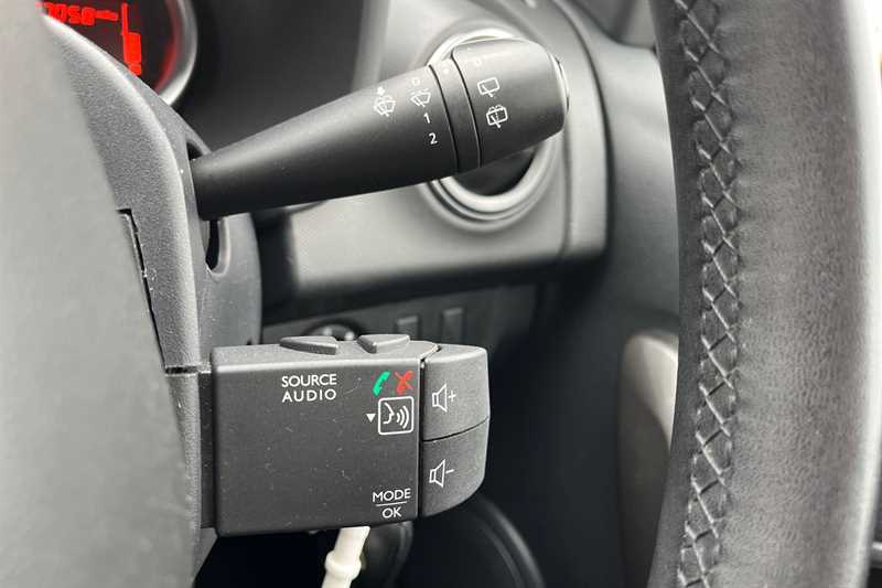 Used Dacia Sandero Stepway 2017 for sale - 76524916: Photo 49