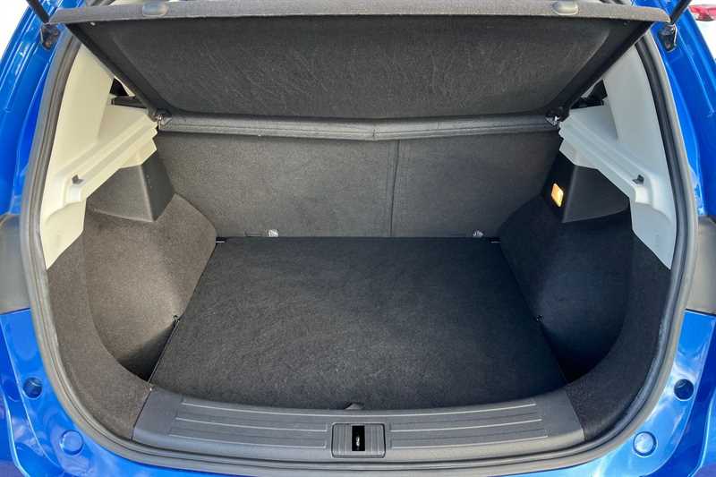 Used Peugeot 208 2018 for sale - 77712329: Photo 25