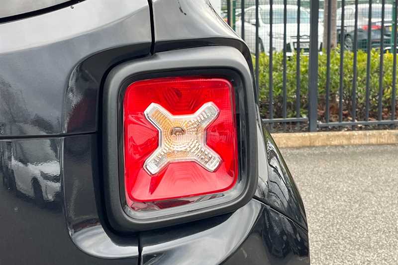 Used Jeep Renegade 2020 for sale - 77269641: Photo 32