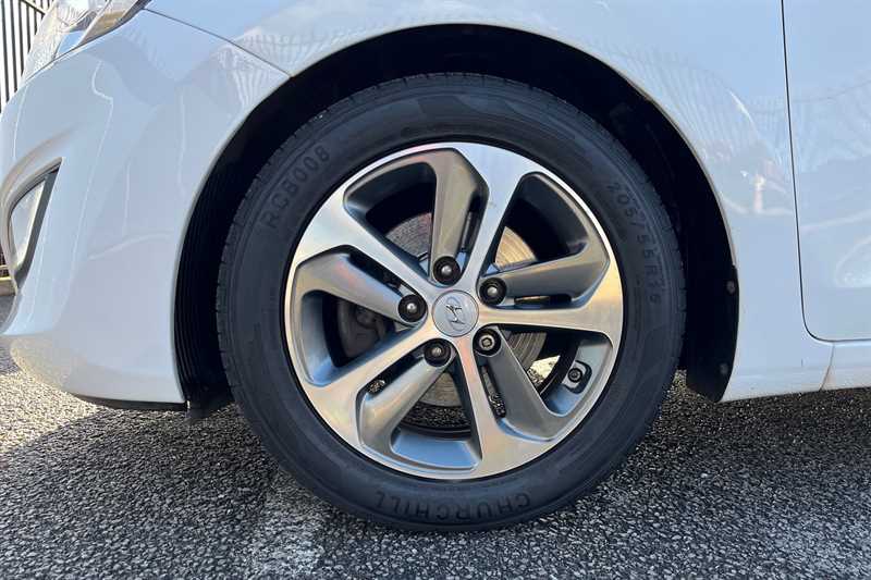 Used Hyundai i30 2016 for sale - 77082853: Photo 9