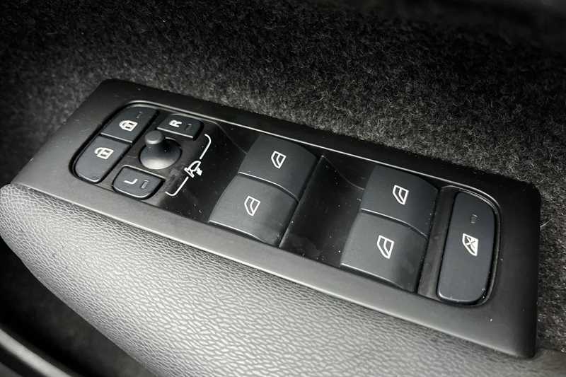 Used Volvo XC40 2022 for sale - 77900787: Photo 16