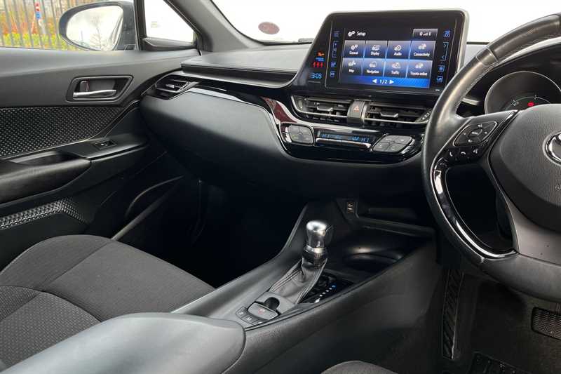 Used Toyota C-HR 2018 for sale - 78076114: Photo 14