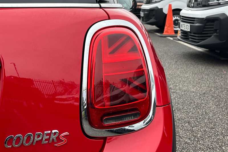 Used MINI Hatch 2019 for sale - 76733670: Photo 32