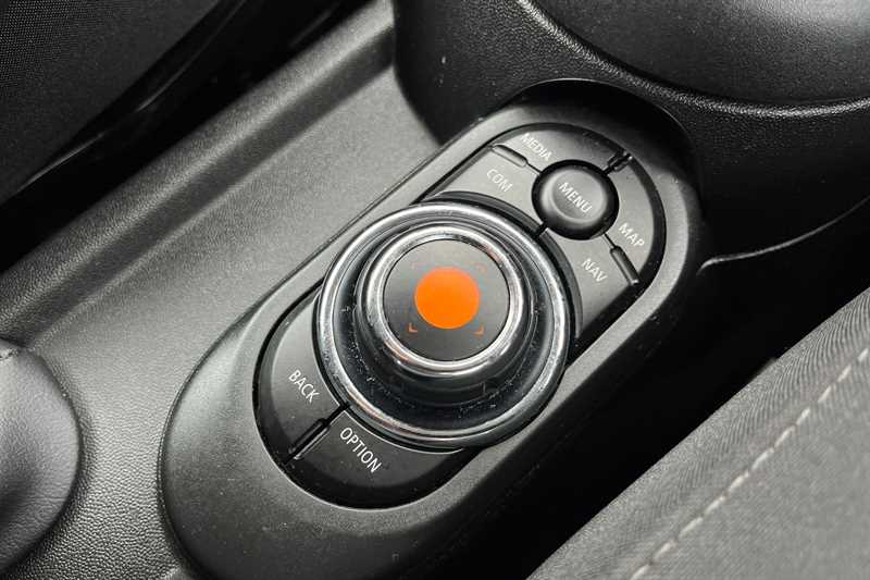 Used MINI Hatch 2019 for sale - 76733670: Photo 42