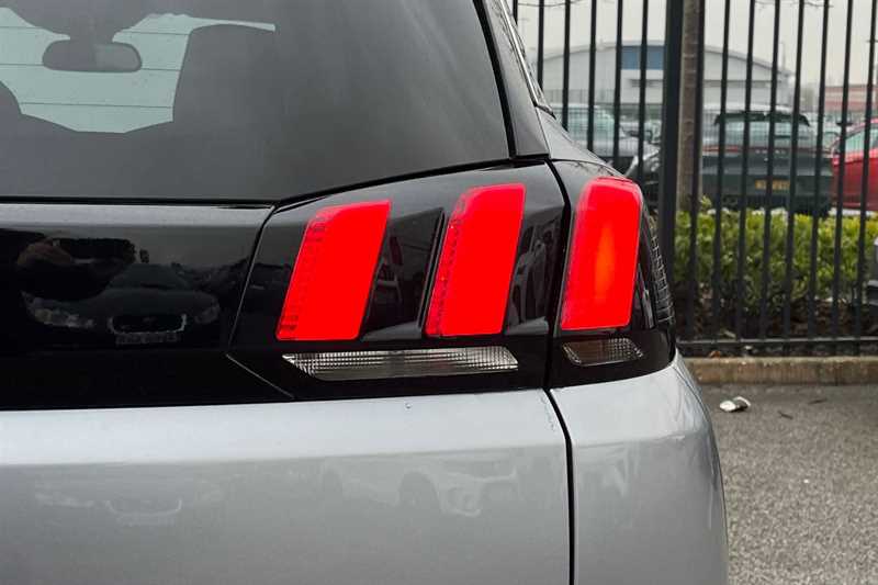 Used Peugeot 5008 2019 for sale - 77915033: Photo 32