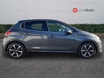Used Peugeot 208 2019 for sale - 76530397: Photo