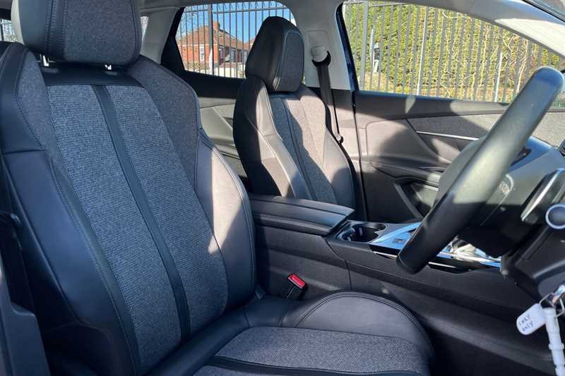 Used Peugeot 3008 2019 for sale - 77474200: Photo 23