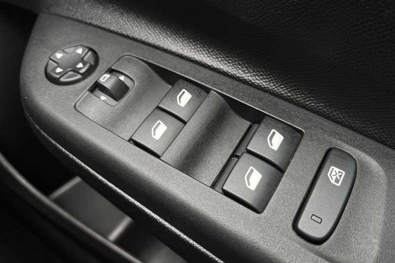 Used Vauxhall Corsa 2024 for sale - 77900358: Photo 16