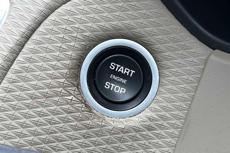 Used Land Rover Range Rover Velar 2022 for sale - 76529399: Photo 43