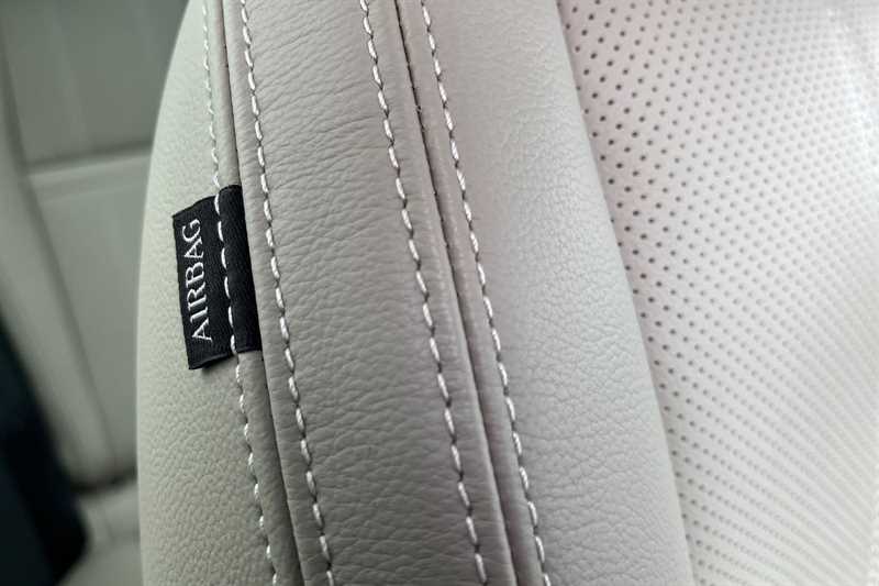 Used Land Rover Range Rover Velar 2022 for sale - 76529399: Photo 46