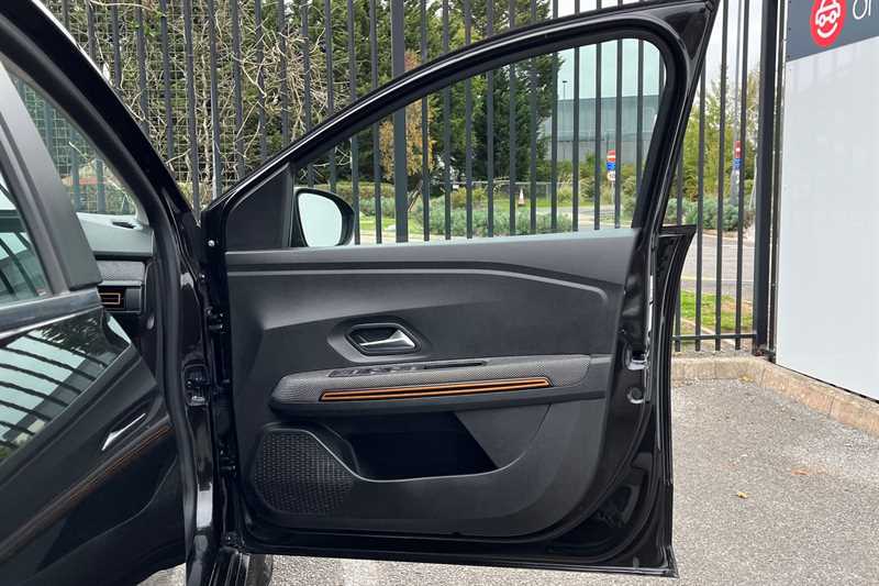 Used Dacia Sandero Stepway 2022 for sale - 77309632: Photo 41