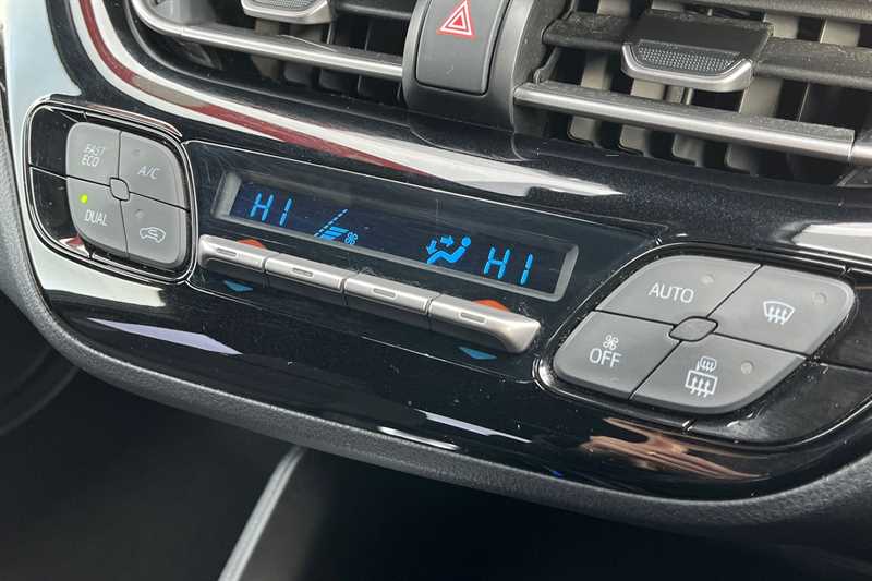 Used Toyota C-HR 2018 for sale - 77929501: Photo 15