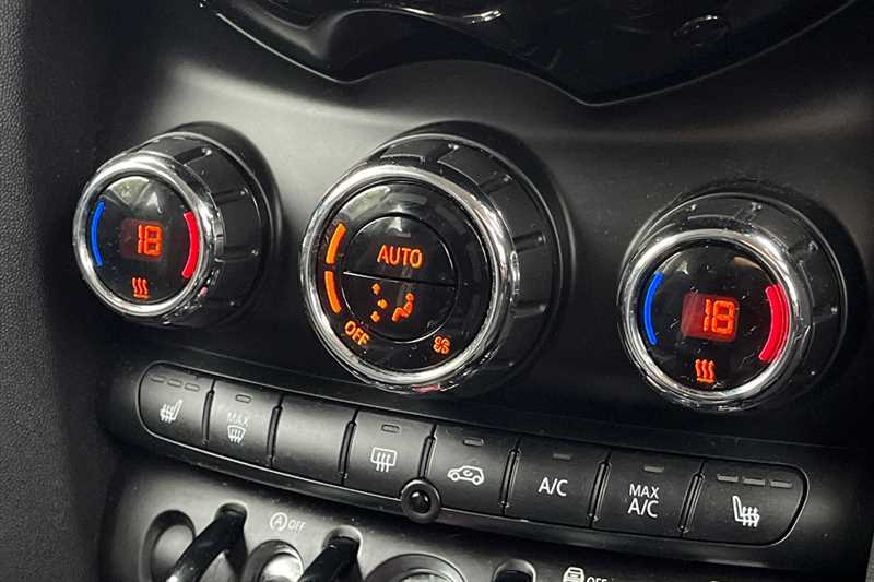 Used MINI Hatch 2019 for sale - 76444150: Photo 15