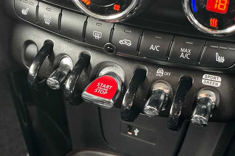 Used MINI Hatch 2019 for sale - 76444150: Photo 40