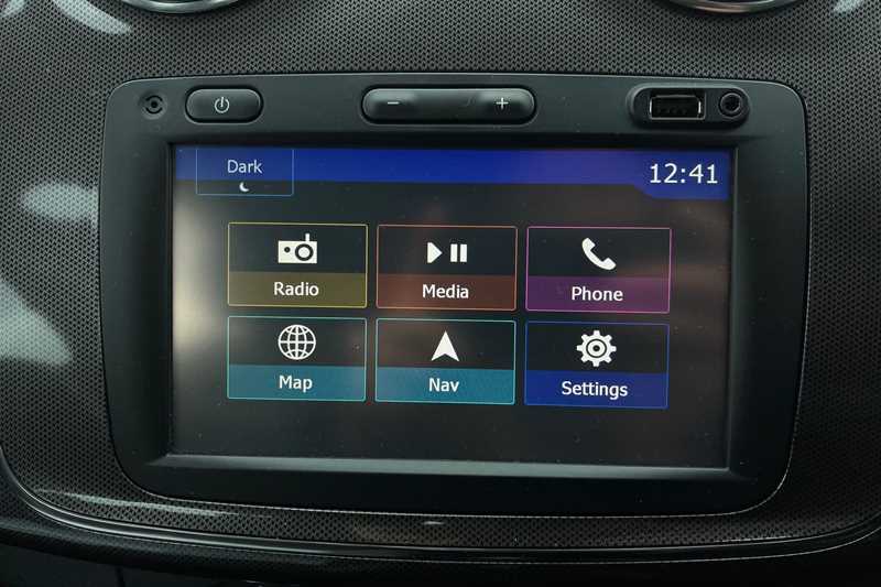 Used Dacia Sandero Stepway 2017 for sale - 76443387: Photo 17