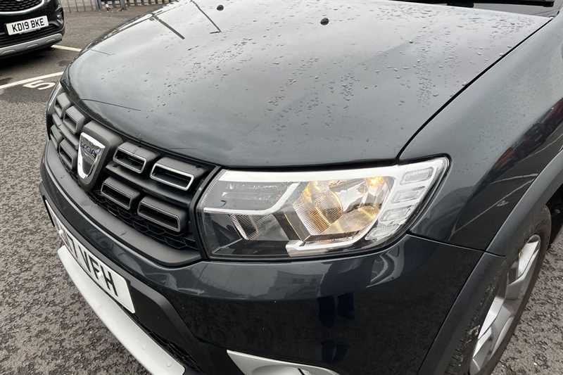 Used Dacia Sandero Stepway 2017 for sale - 76443387: Photo 29