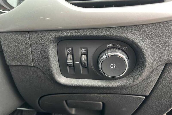 Used Vauxhall Astra 2020 for sale - 76242688: Photo 40