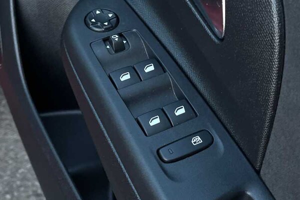 Used Vauxhall Corsa 2023 for sale - 76140718: Photo 16