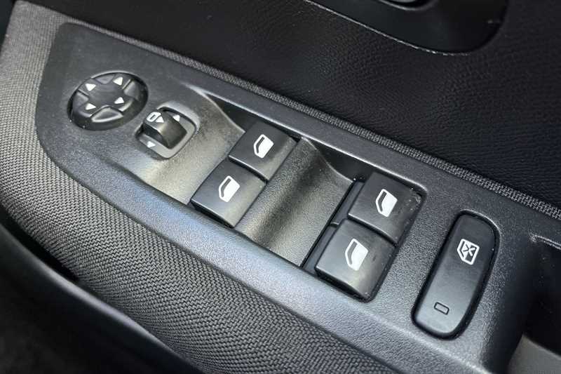 Used Peugeot 208 2022 for sale - 77895235: Photo 16