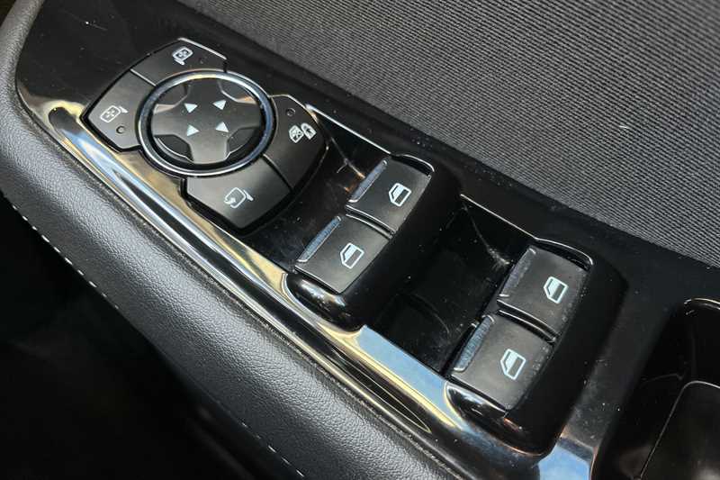 Used Ford S-Max 2017 for sale - 76610035: Photo 16