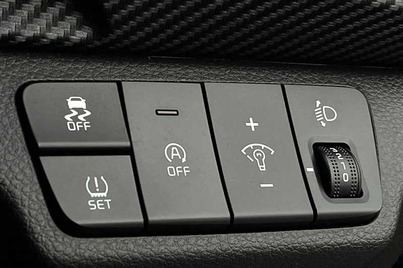 Used Kia Stonic 2021 for sale - 76442867: Photo 43