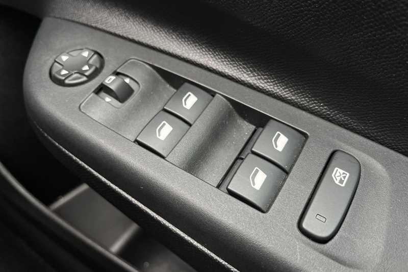 Used Vauxhall Corsa for sale - 77741637: Photo 16