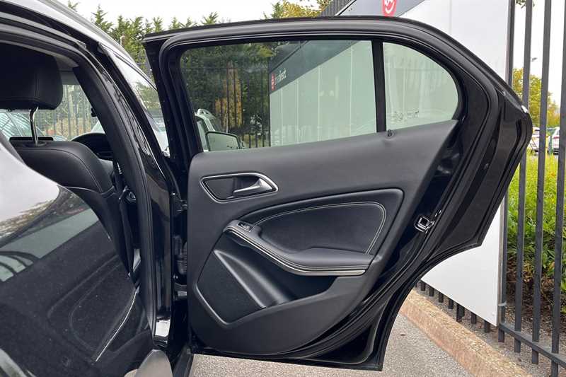 Used Mercedes-Benz GLA 2017 for sale - 76448054: Photo 40
