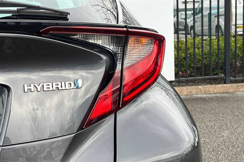 Used Toyota C-HR 2021 for sale - 78208105: Photo 32