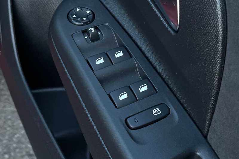 Used Vauxhall Corsa 2023 for sale - 76530222: Photo 16