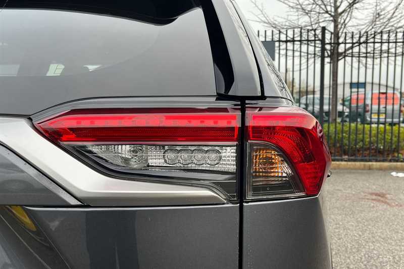 Used Toyota RAV4 2019 for sale - 77296110: Photo 32