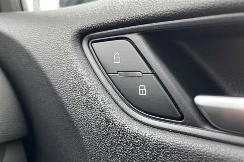 Used Audi A3 2018 for sale - 77362229: Photo 43