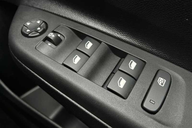 Used Vauxhall Corsa for sale - 78216775: Photo 16