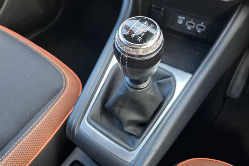 Used Renault Captur 2020 for sale - 77402255: Photo 39