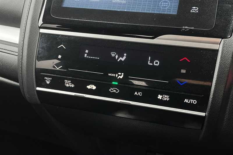 Used Honda Jazz 2018 for sale - 78217571: Photo 15