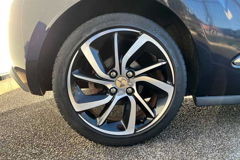 Used DS Automobiles DS 3 Cabrio 2016 for sale - 77082843: Photo 12