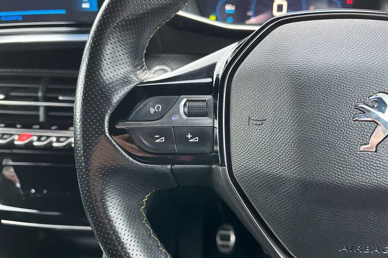 Used Peugeot 2008 2021 for sale - 76490238: Photo 21