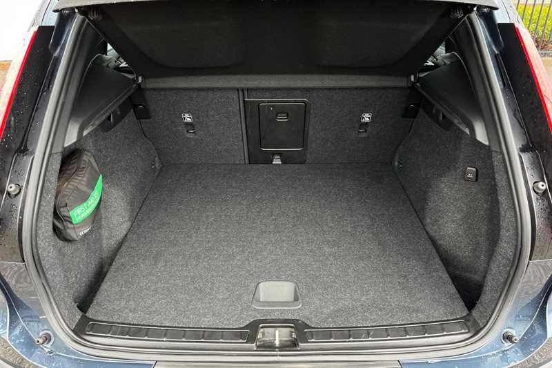 Used Volvo XC40 2022 for sale - 77811986: Photo 25